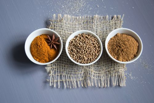 なぜ夏は消化力が落ちるのか？アーユルヴェーダで読み解く、夏の食べ方